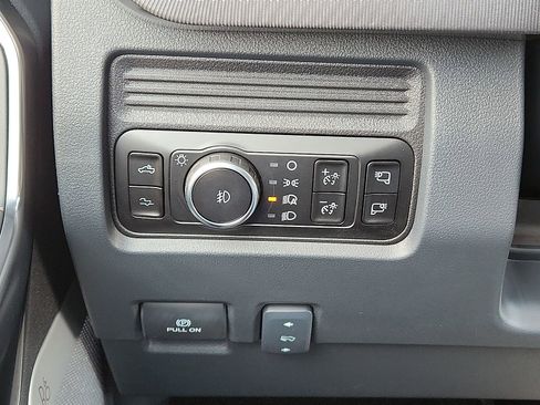 New 2026 Ford F350 4x4 Crew Cab DRW Super Duty image 15