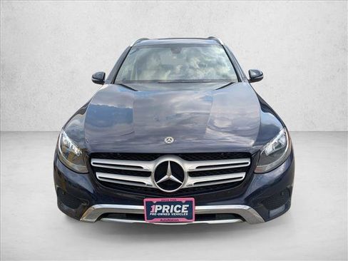 Used 2018 Mercedes-Benz GLC 300 4MATIC image 2