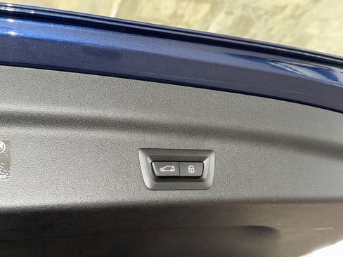 Used 2025 BMW X1 xDrive28i w/ Premium Package image 14