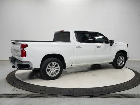 Used 2025 Chevrolet Silverado 1500 LTZ AWD/4WD image 7