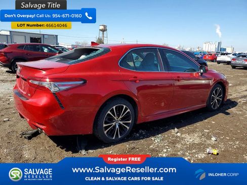 Used 2019 Toyota Camry SE w/ Convenience Package image 4