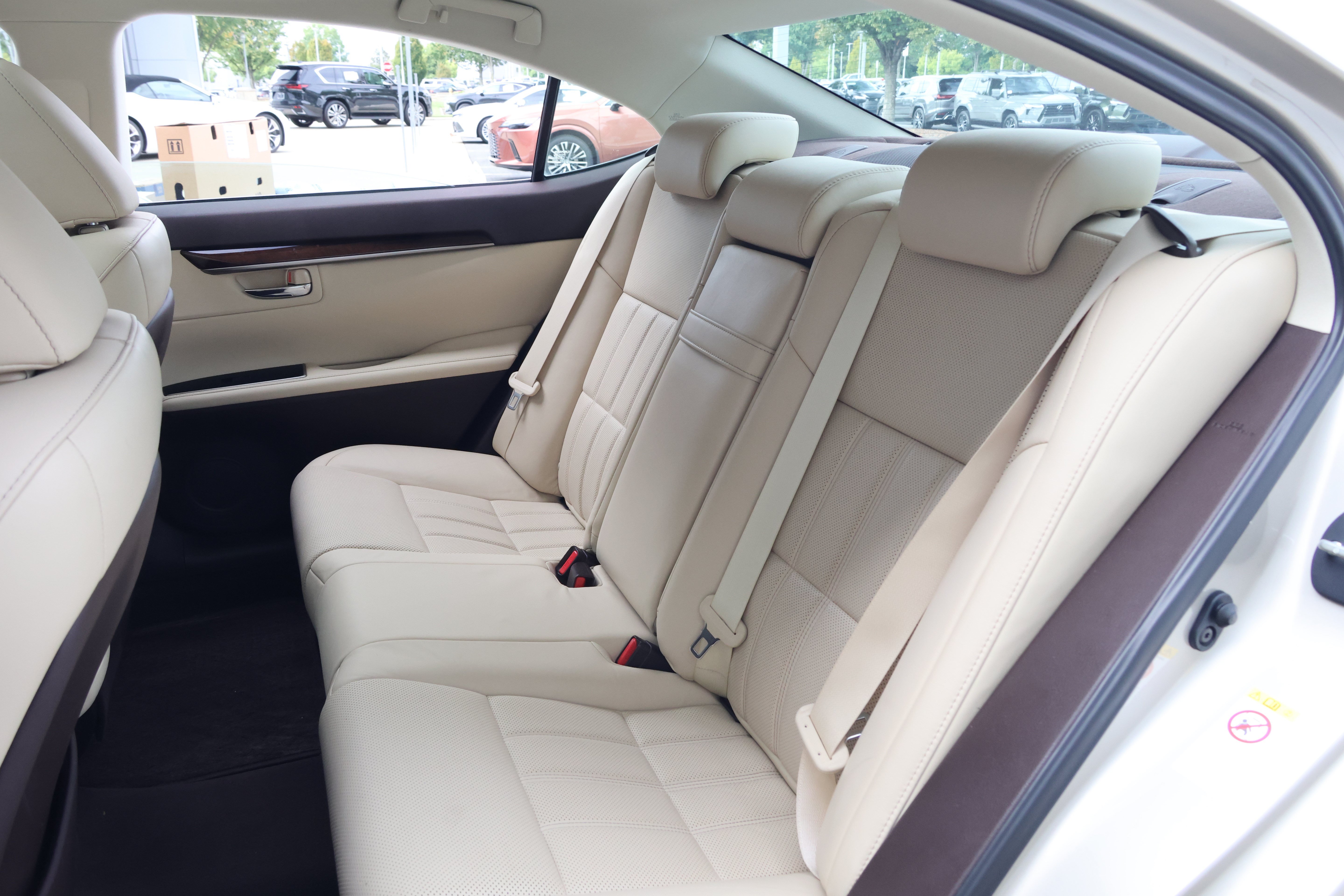 Used 2017 Lexus ES 350 w/ Luxury Package FWD image 37