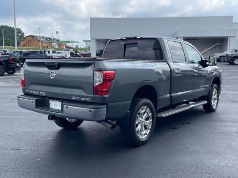 Used 2016 Nissan Titan SV AWD/4WD image 3