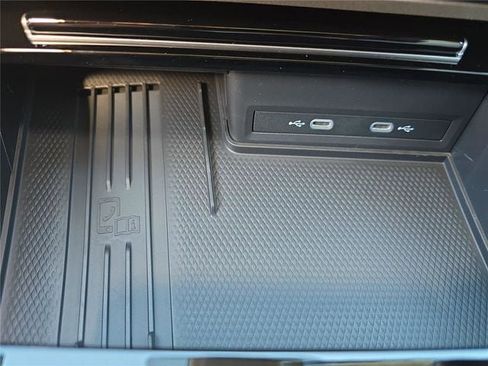 New 2026 Volkswagen Atlas SE FWD image 18