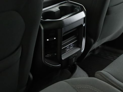 Used 2021 RAM 1500 Big Horn AWD/4WD image 6