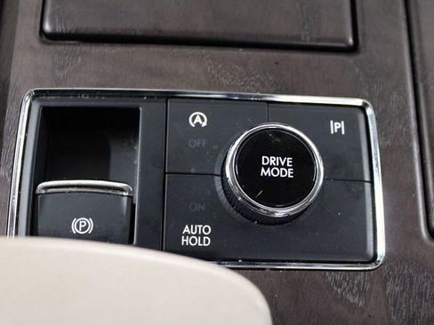 Used 2024 Lincoln Navigator Reserve image 30