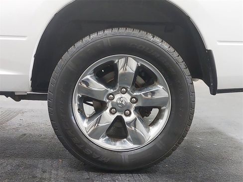 Used 2018 RAM 1500 Big Horn image 32