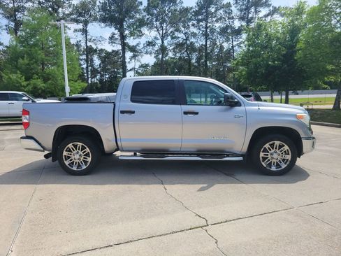 Used 2016 Toyota Tundra SR5 w/ SR5 Upgrade Package RWD image 8