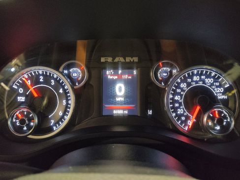 Used 2022 RAM 1500 Tradesman w/ Level 1 Safety Group AWD/4WD image 23