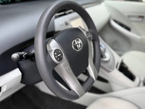 Used 2012 Toyota Prius Two image 19