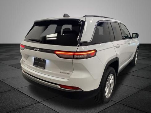 Used 2023 Jeep Grand Cherokee Limited AWD/4WD image 6