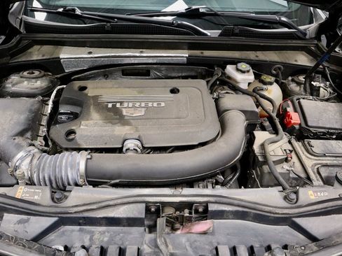 Used 2023 Cadillac XT4 Premium Luxury image 16