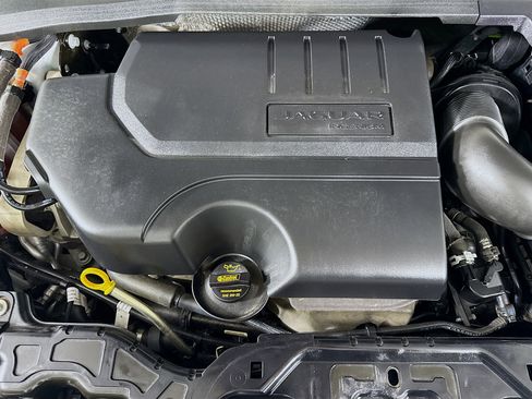 Used 2021 Jaguar E-PACE SE image 39