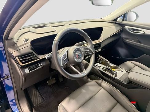 Used 2024 Buick Envision Avenir AWD/4WD image 8