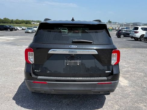 Used 2020 Ford Explorer XLT AWD/4WD image 16