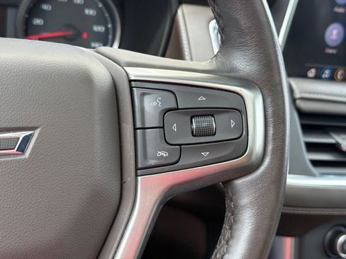 Used 2021 Chevrolet Tahoe Z71 w/ Luxury Package AWD/4WD image 21
