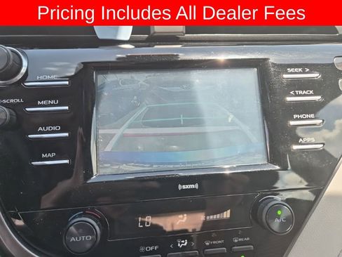 Used 2020 Toyota Camry SE FWD image 8