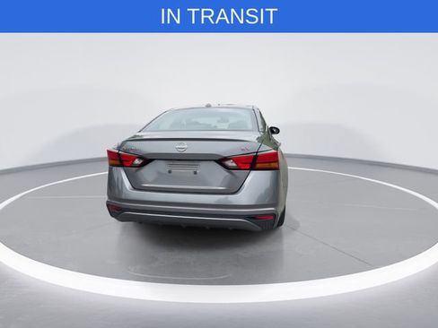 Used 2024 Nissan Altima 2.5 SV FWD image 7
