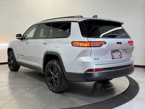 Certified 2024 Jeep Grand Cherokee L Laredo image 5