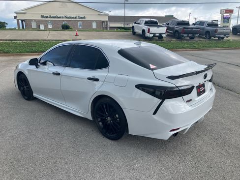 Used 2024 Toyota Camry XSE FWD image 5