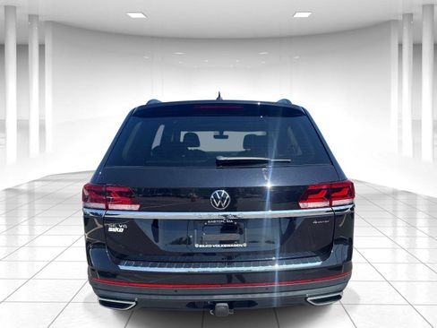 Used 2023 Volkswagen Atlas SE AWD/4WD image 4