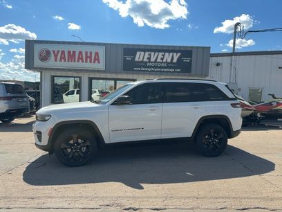 Used 2024 Jeep Grand Cherokee Altitude