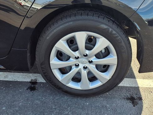 Certified 2025 Toyota Corolla LE image 22