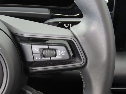 Certified 2025 Porsche Macan 4S Electric AWD/4WD image 23