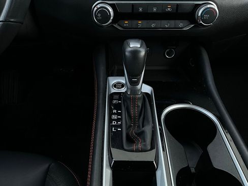 Used 2025 Nissan Altima 2.5 SR image 23