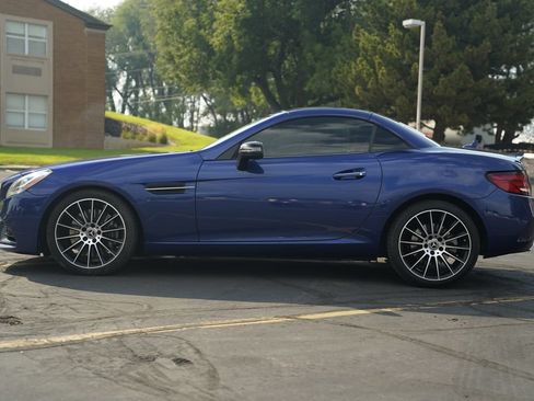 Used 2019 Mercedes-Benz SLC 300 image 2
