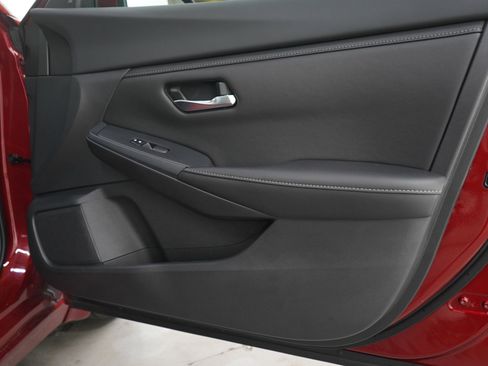 Used 2022 Nissan Sentra SV w/ All-Weather Package FWD image 9