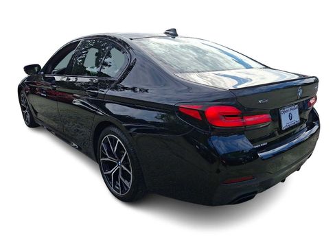 Used 2023 BMW 540i xDrive w/ M Sport Package AWD/4WD image 4