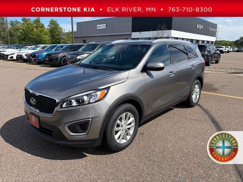 Used 2018 Kia Sorento AWD image 1