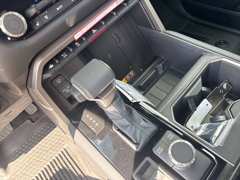 New 2026 Toyota Tundra Limited AWD/4WD image 23