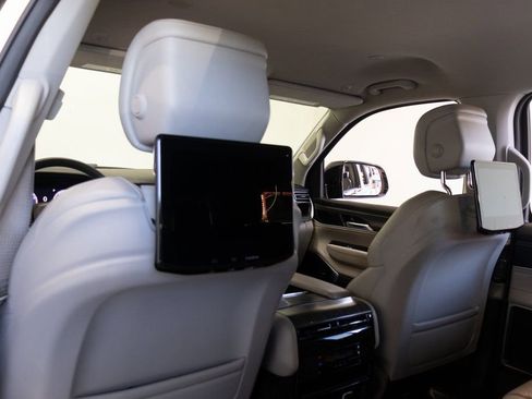 Used 2023 Jeep Wagoneer Series III w/ Rear Seat Video Group 1 image 25