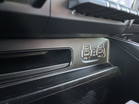 Used 2022 RAM 1500 Limited w/ Bed Utility Group image 19