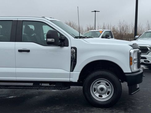 Used 2024 Ford F350 XL w/ FX4 Off-Road Package image 4