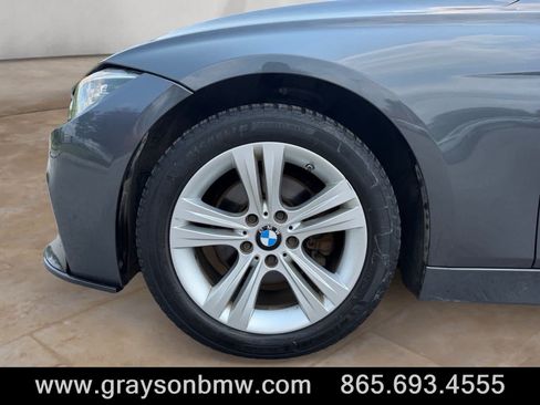 Used 2017 BMW 330i xDrive Sedan AWD/4WD image 9