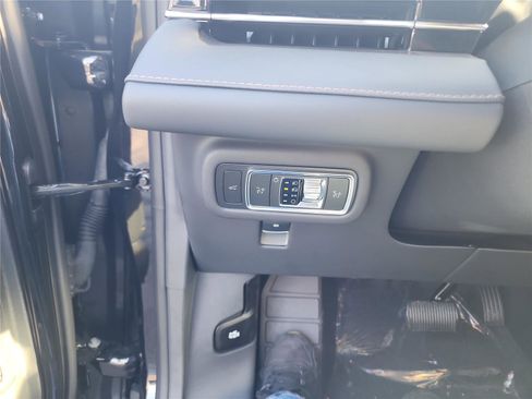 New 2026 Lincoln Nautilus Premier image 29