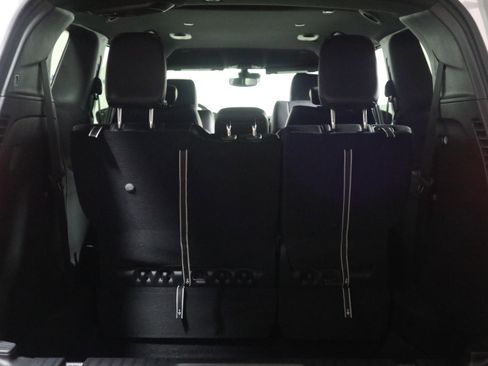 New 2026 Chrysler Pacifica Select image 8