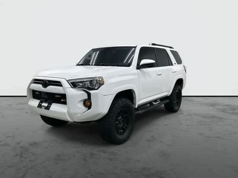 Used 2020 Toyota 4Runner SR5 RWD image 7