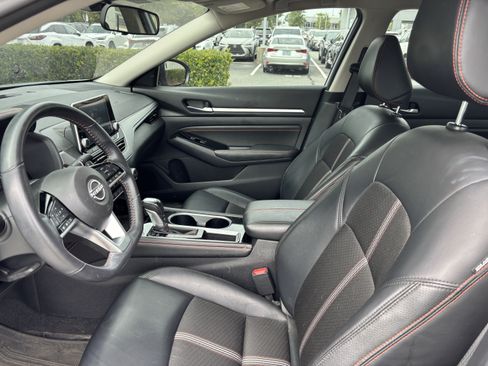 Used 2023 Nissan Altima 2.5 SR FWD image 17
