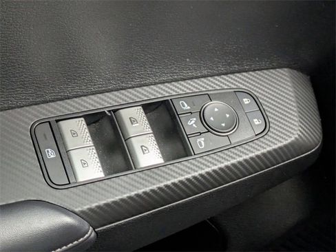 Used 2023 Mitsubishi Outlander SE image 27