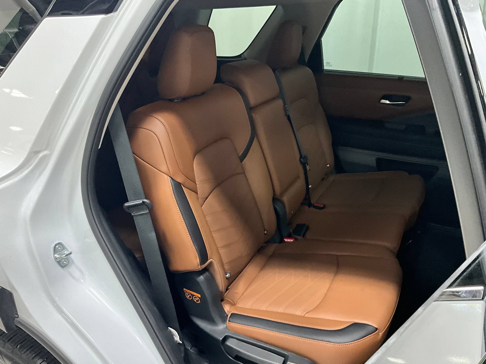 Used 2025 Nissan Pathfinder Platinum w/ Cargo Package AWD/4WD image 24