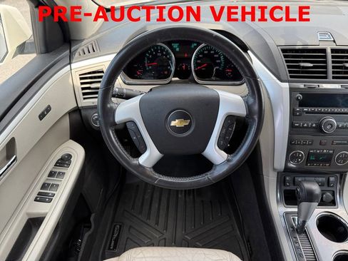 Used 2011 Chevrolet Traverse LTZ AWD/4WD image 13