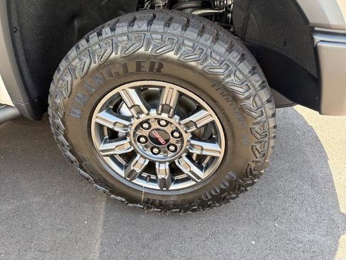 New 2026 GMC Sierra 1500 AT4X AWD/4WD image 5