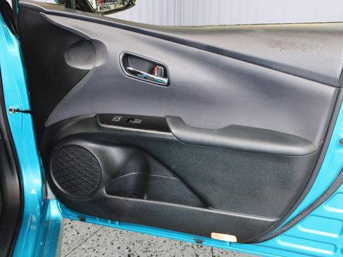 Used 2019 Toyota Prius Prime Plus FWD image 38