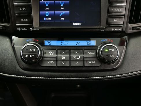 Used 2016 Toyota RAV4 XLE AWD/4WD image 20