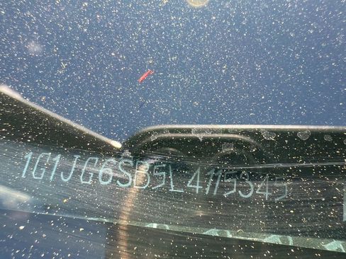 Used 2020 Chevrolet Sonic LT image 30