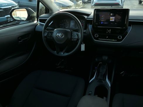 Used 2025 Toyota Corolla LE image 23